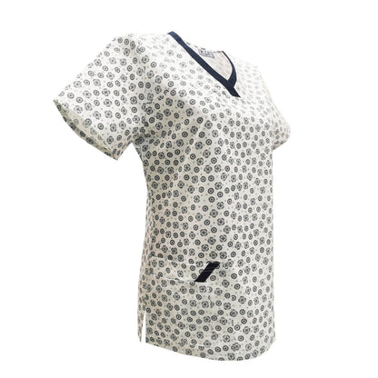 Дамска вталена туника - екрю щампа, модел FVE – Медицински облекла Кали