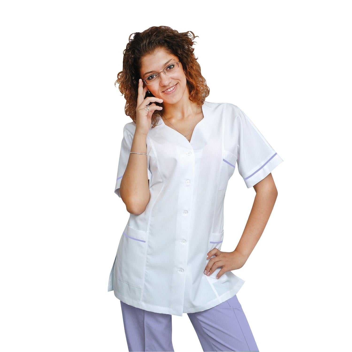Дамска бяла туника с гарнитура - цвят лилав, модел FTSoft – Медицински облекла Кали
